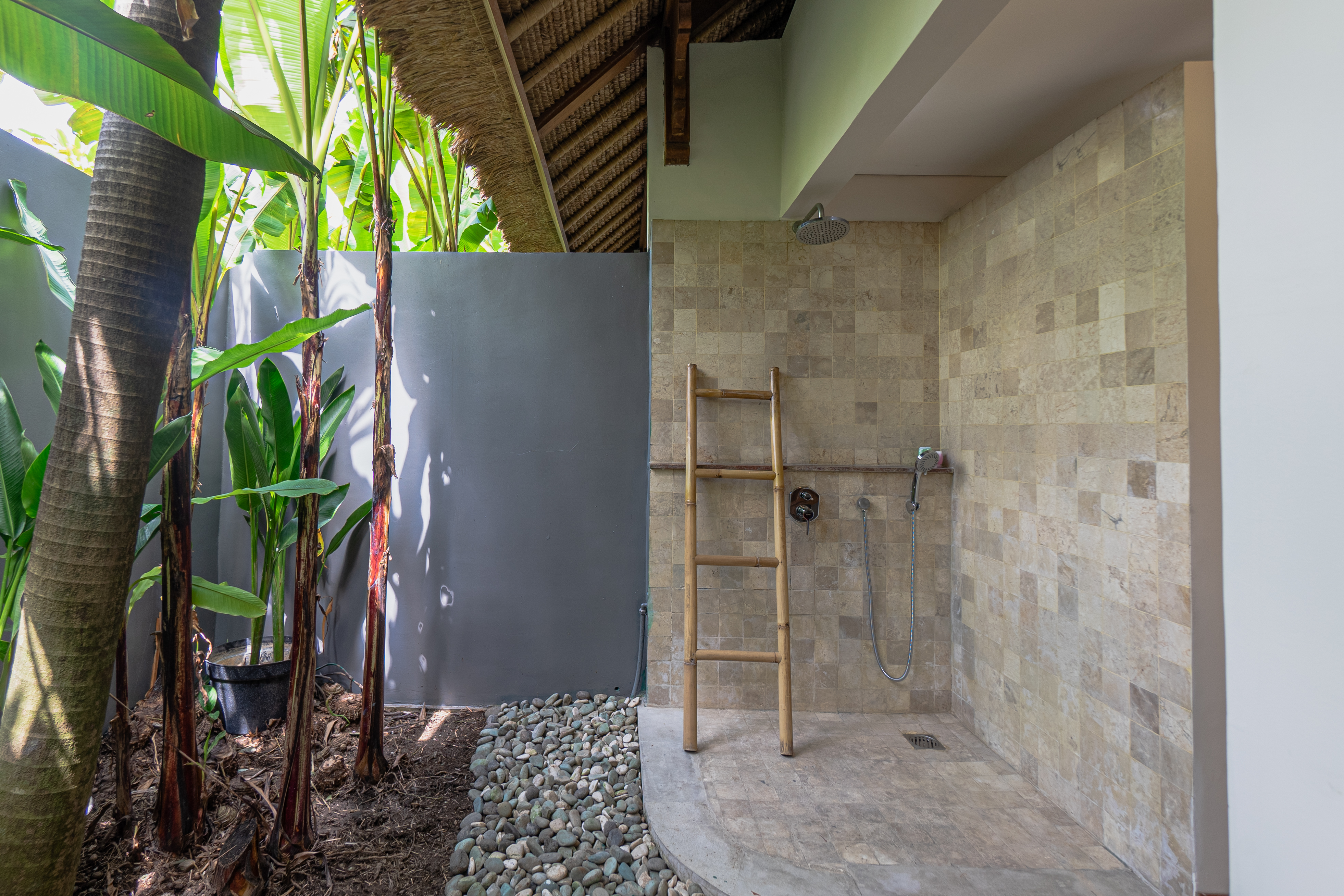 Suite Bathroom